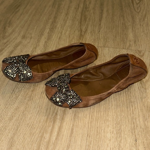Tory Burch Brown Suede Crystal Embellished Bow Eddie Ballet Flat - Picture 3 of 10